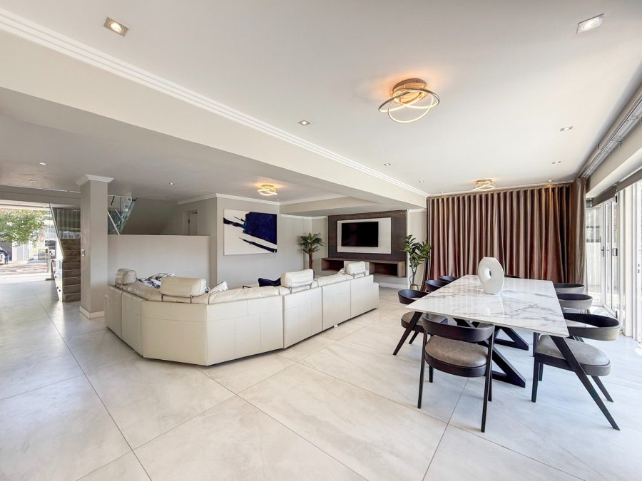 5 Bedroom Property for Sale in The Islands Estates North West
